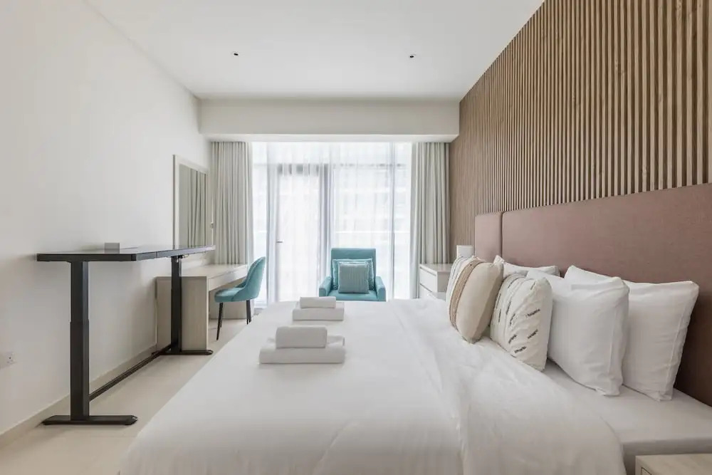 Palm Jumeirah 1BR Rooftop Infinity Pool