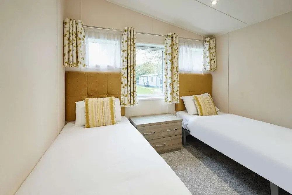 Host Stay Woodpecker Lodge