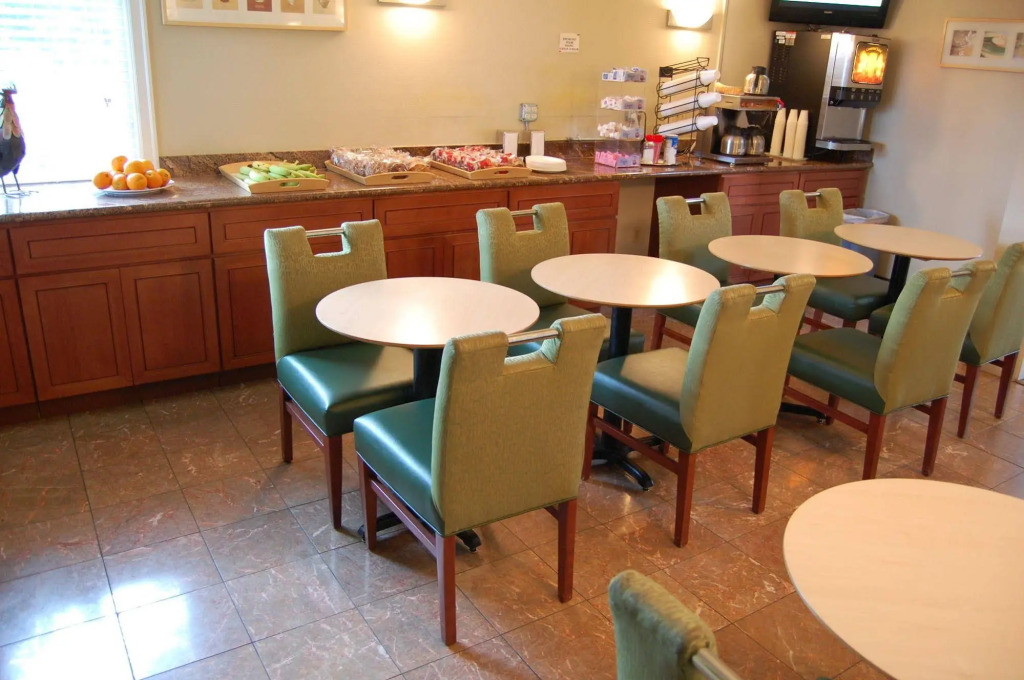 Western Inn Lakewood