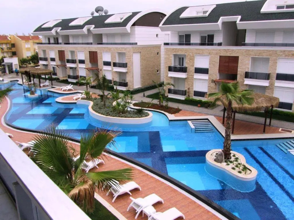Beautiful Home In Gated Side Hill community