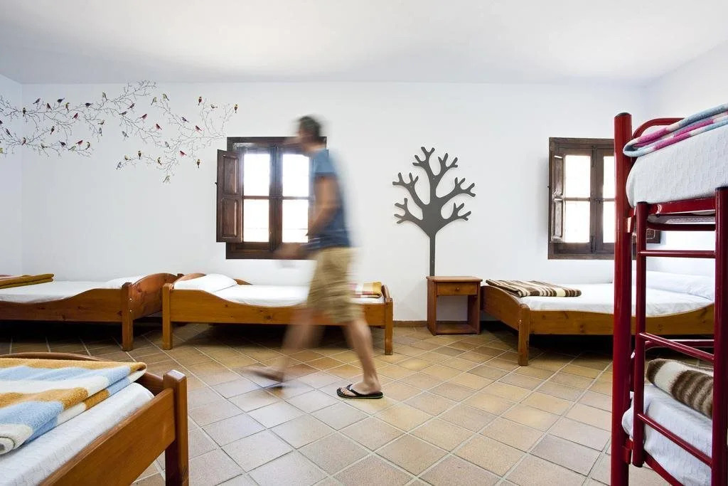 Albergue y Alojamiento en Monfragüe. Centro de Educación Ambiental La Dehesa