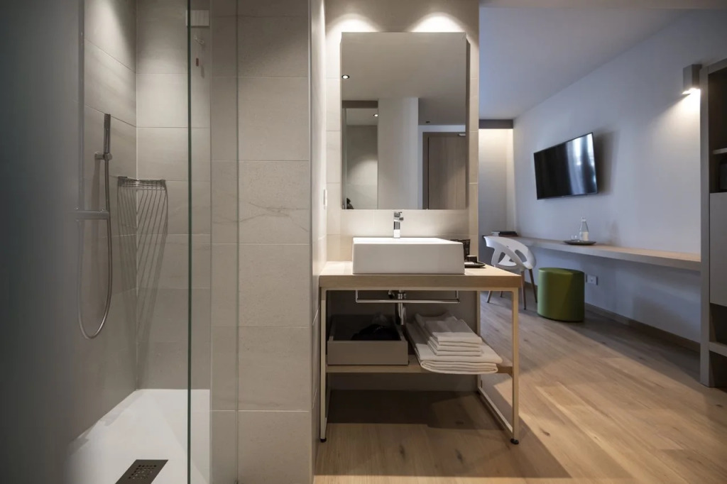 Be Place Adult Friendly Hotel
