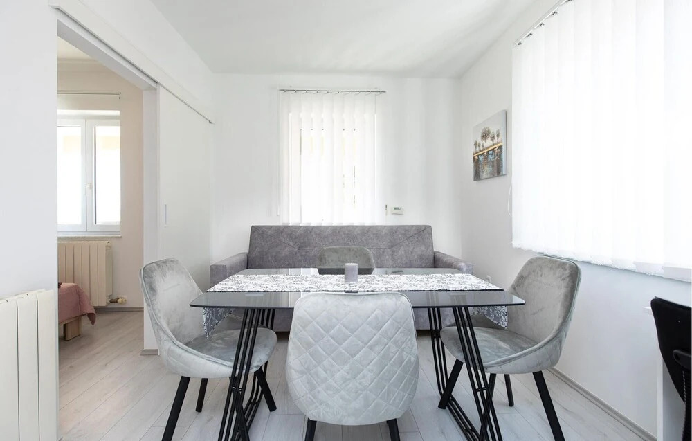 Nice Apartment in Rijeka With Wifi and 1 Bedrooms