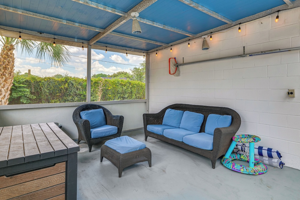 Legoland & Lakes Pool Home Pet Friendly