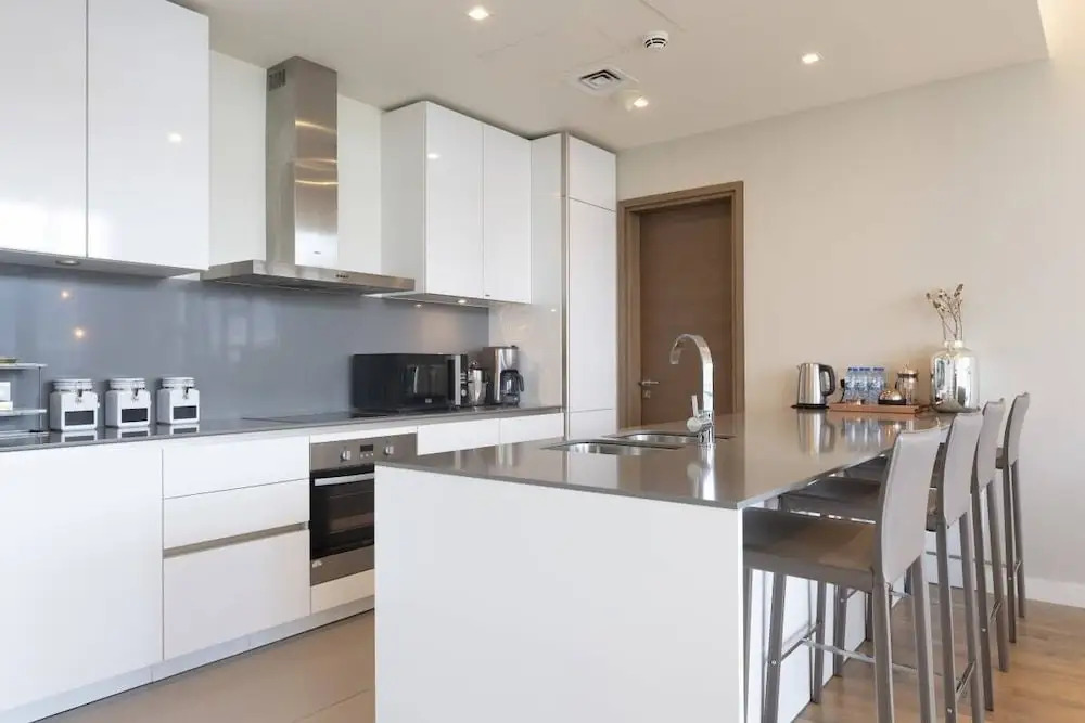 Luxury Apartment, Stroll Away From City Walk!
