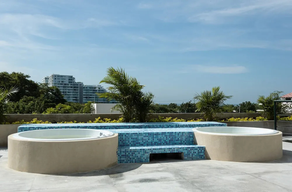 OASIS TROPICAL HOTEL