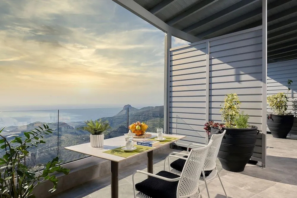 Seli Sea View Apartments and Studios