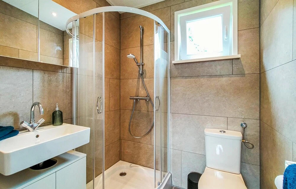 Pet Friendly Home In Heinkenszand With Wifi