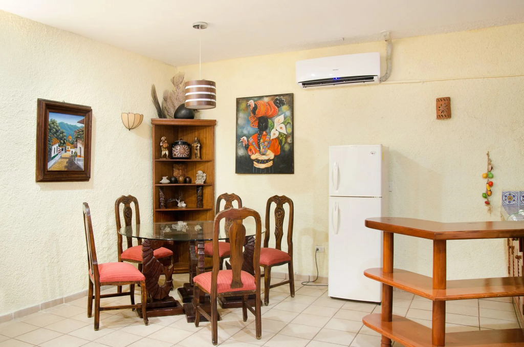 Hotel Bosque Caribe, 5th Av. zone