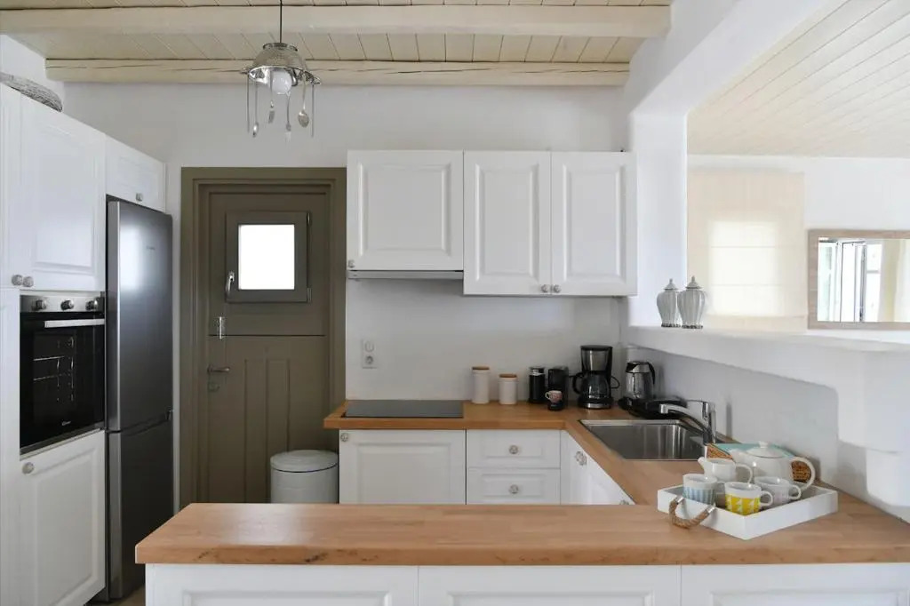 Luxury Paros Villa Villa Calypso Beautiful Serene Sleeps up to 11 Glisidia