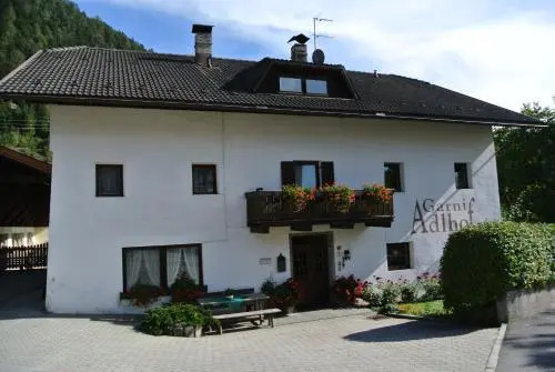 Adlhof Apartments