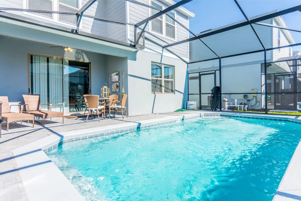 Zurich Sunrise - Private Pool & 24/7 Support