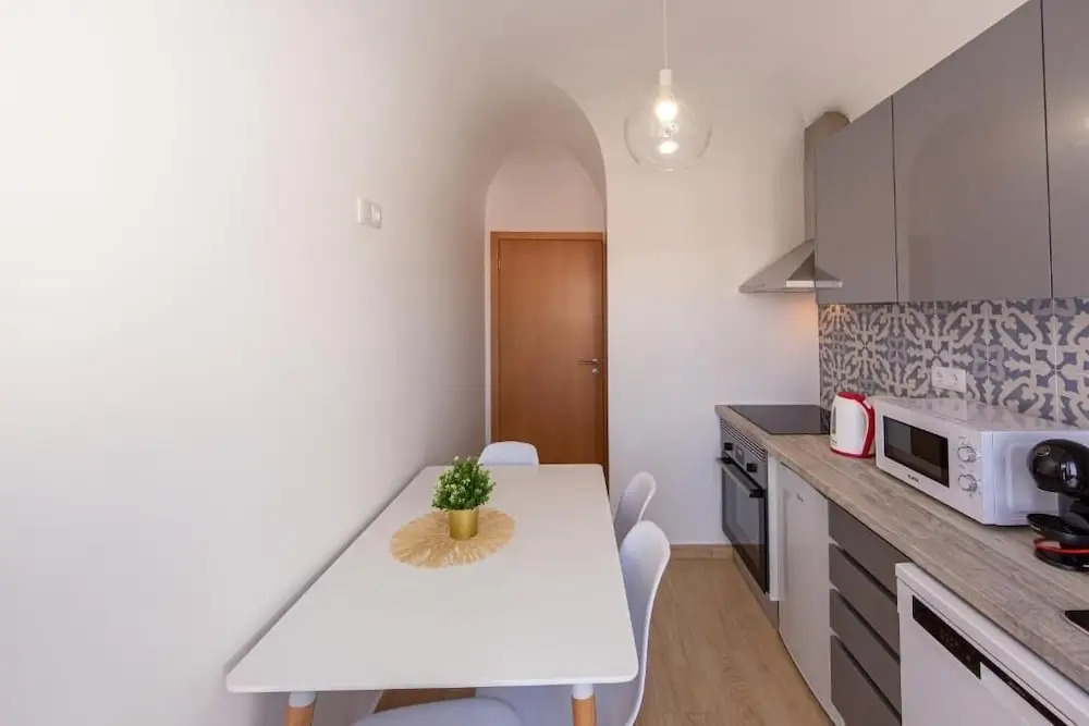 Luxury Palm Suites