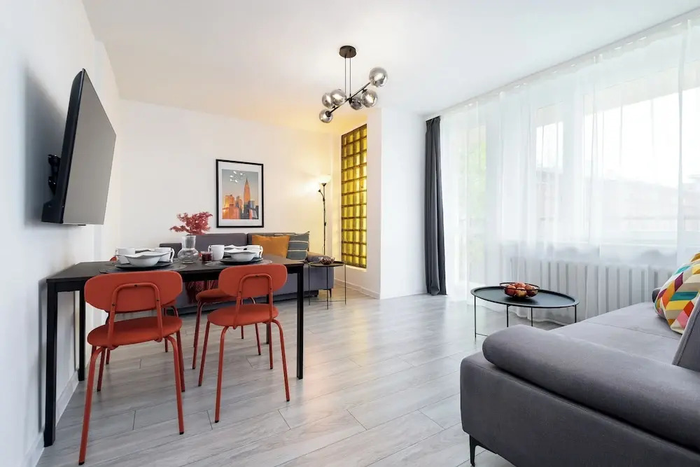 Family - by Kairos Apartments