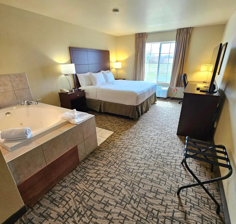 Cobblestone Inn & Suites - Clintonville