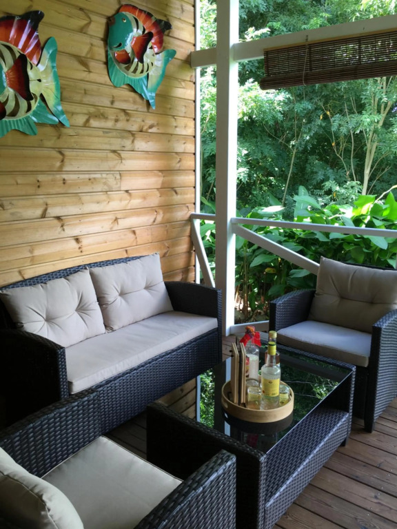 Grand bungalow avec piscine et vue mer