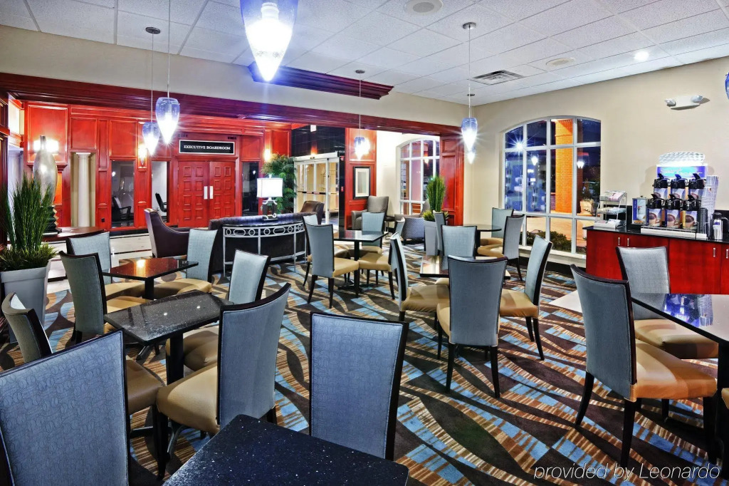Holiday Inn Express & Suites Oklahoma City Northwest by IHG