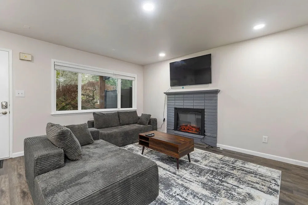 Quiet 3BR Retreat Near Woodinville Wine Country