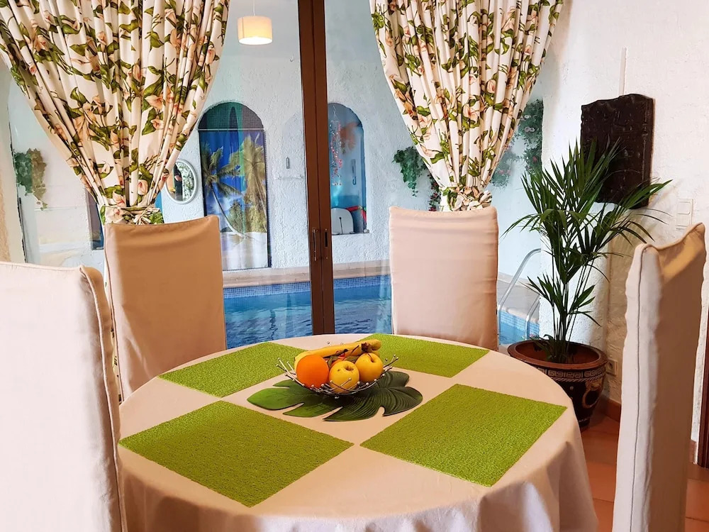 Villa With one Bedroom in Menton, With Wonderful sea View, Private Pool, Terrace - 4 km From the Beach