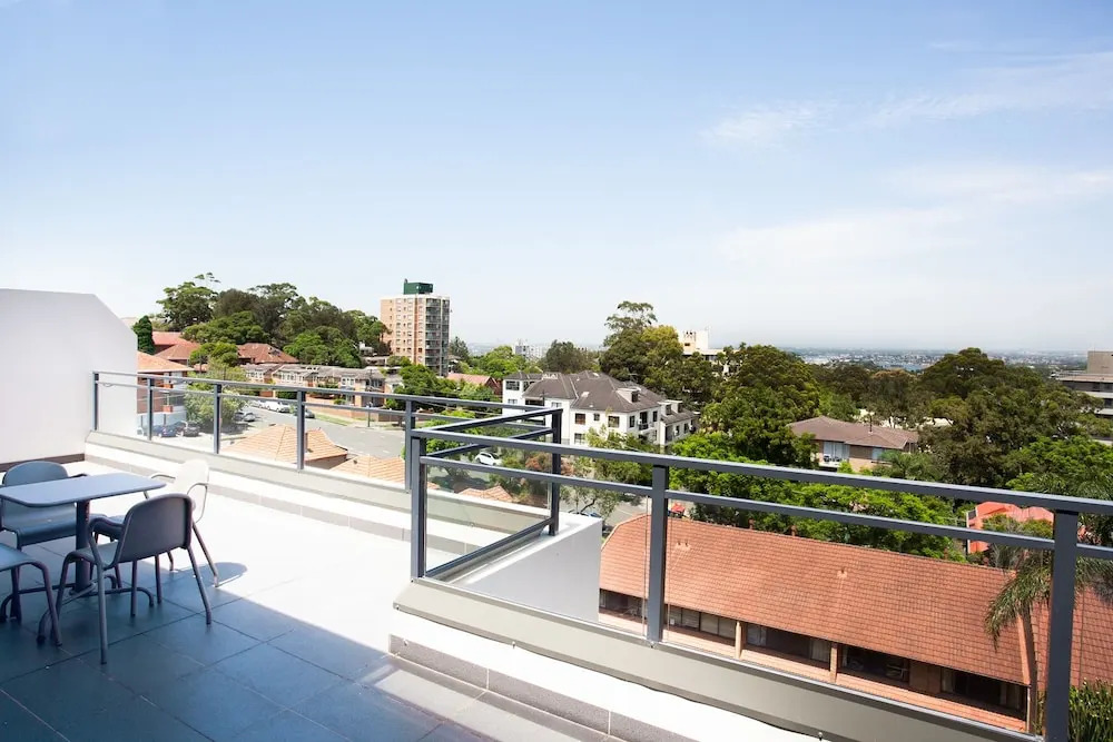 Crows Nest 16
