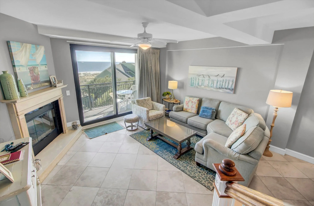 407 A Shipwatch by Avantstay Beach Front Condo w/ Ocean Views