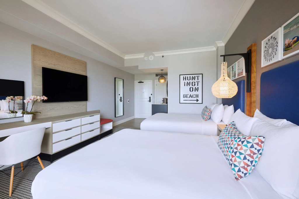 The Waterfront Beach Resort, A Hilton Hotel