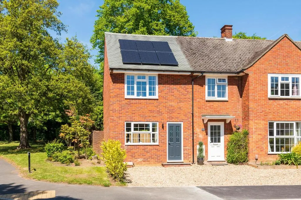 2 bed house close to Town Centre