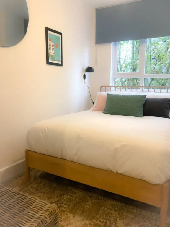 Stylish 2 Bedroom Property With Free Parking
