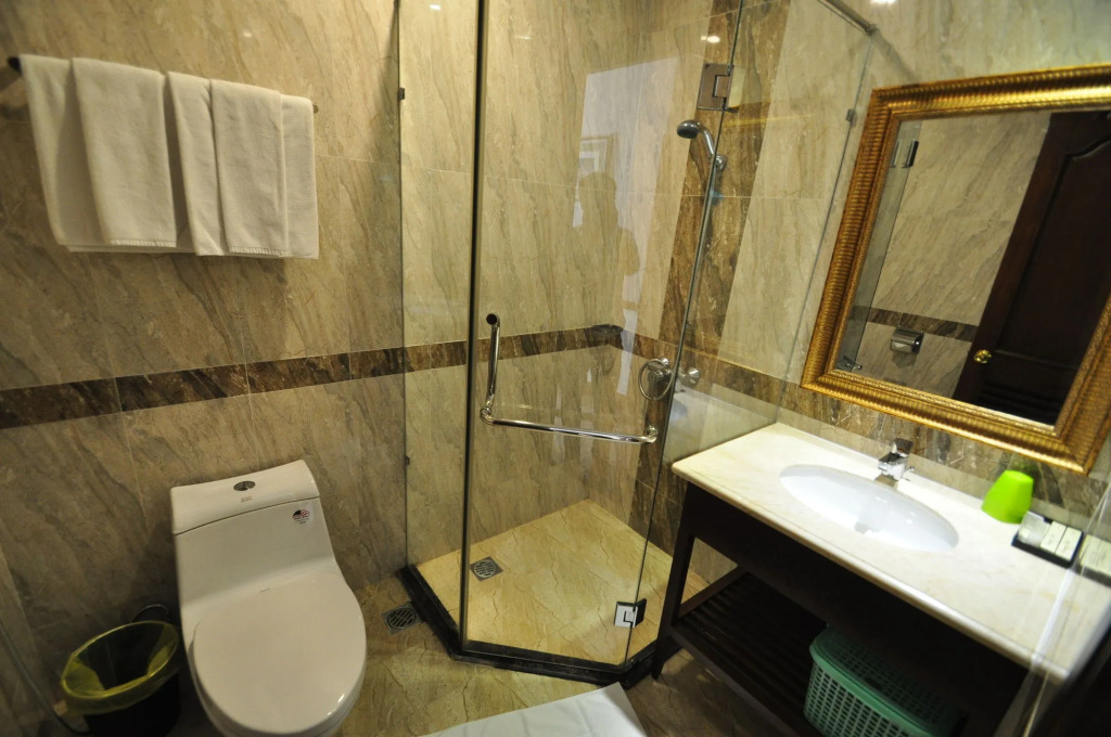 Central Hotel & Residences Swimming Pool