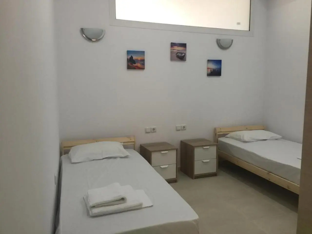Corinth Beach Apartment and Hostel
