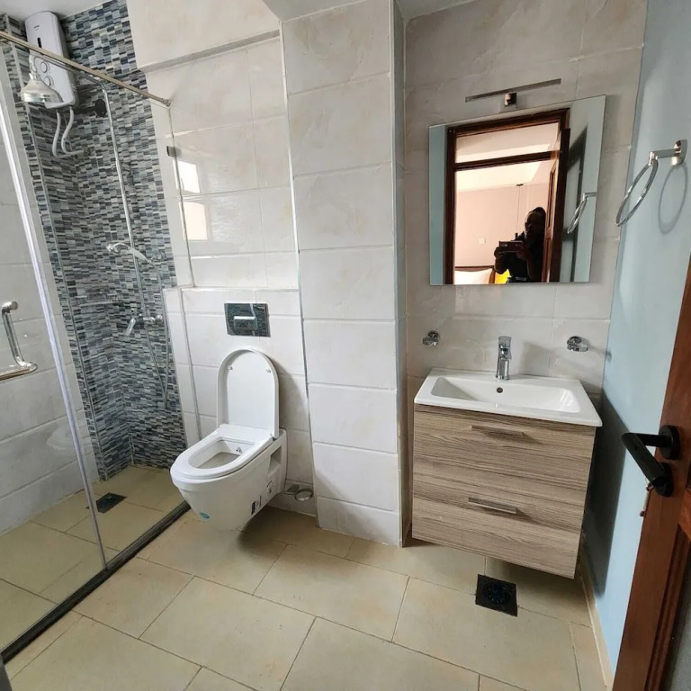 Lux Suites Westlands Cottage Apartments