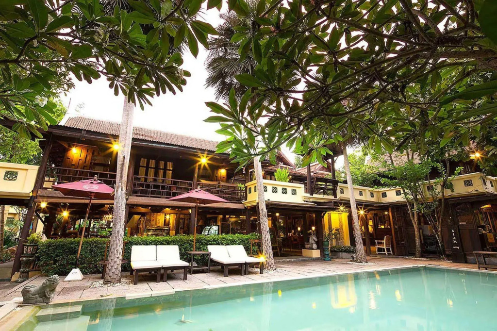 Zantiis Ndol Villas