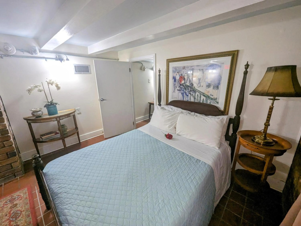 The Esplanade Guesthouse Mansion