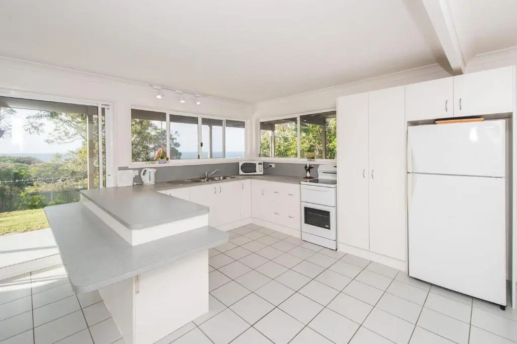 12 Merinda Crescent