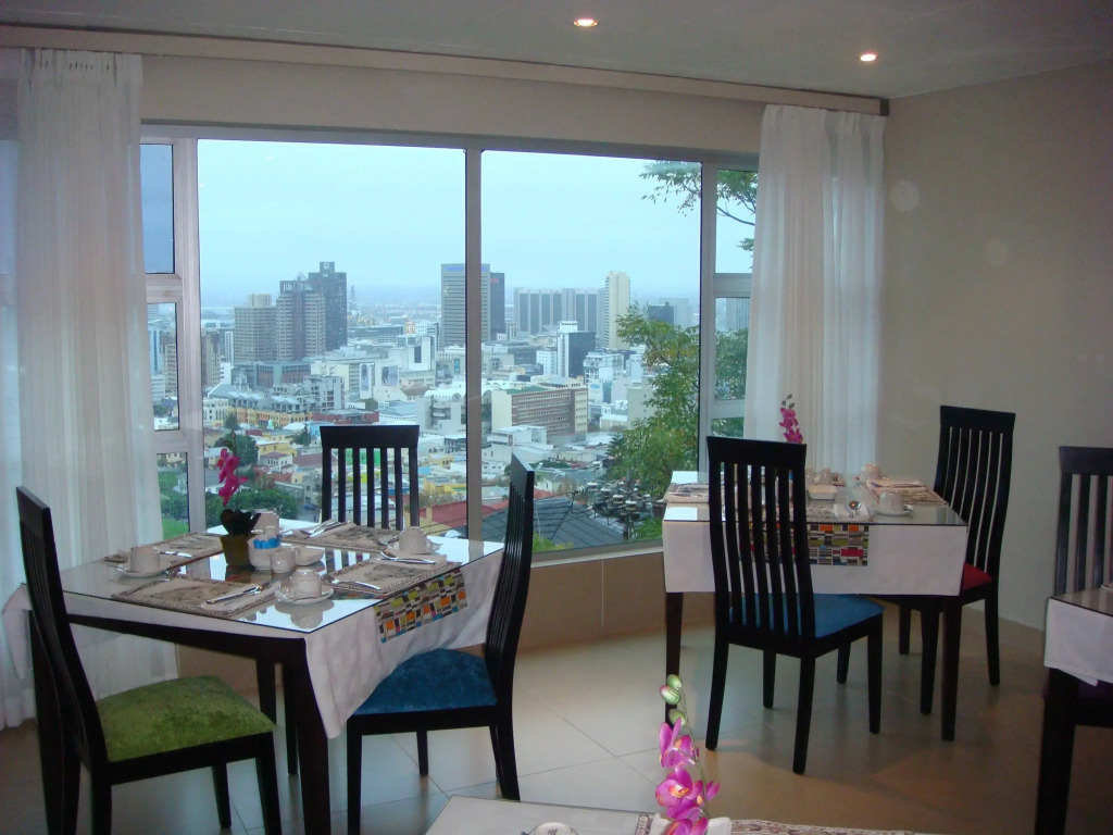Signal Hill Lodge