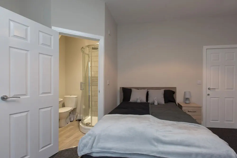 Townhouse @ 66 Rose Street Stoke