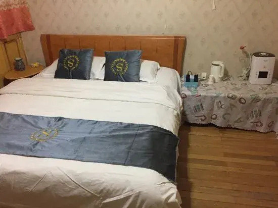 Gobi Pearl Inn (Jiayuguan Bus Station First People's Hospital Store)