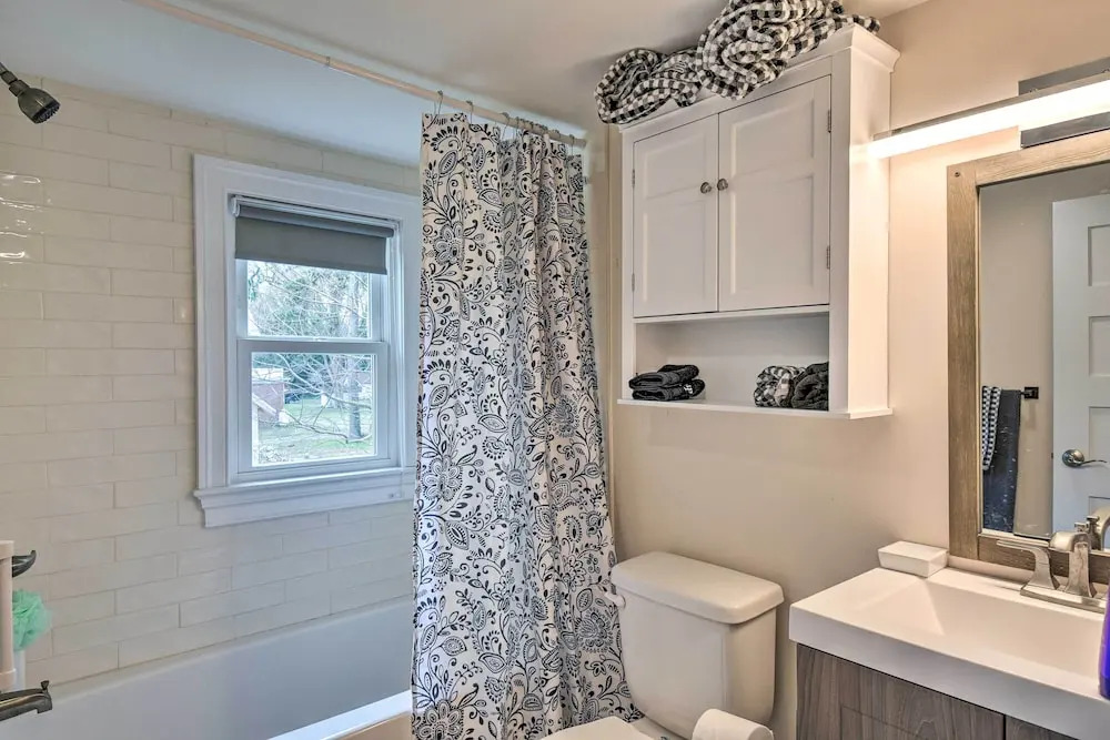 Charming Cape Charles Vacation Rental Home