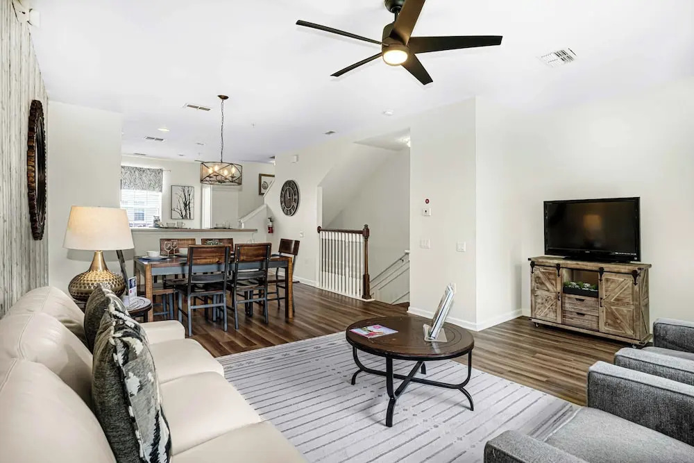 Spacious Townhome wPatio Garage Sleeps10
