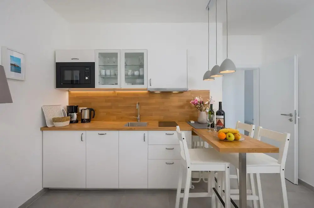 Attractive Apartment With Garden