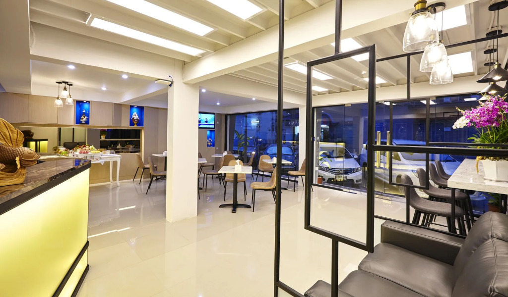 Le Bonheur Poshtel