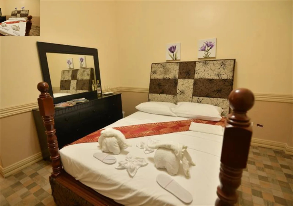 Roz And Angelique's Inn & Suites