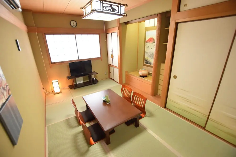 AIKAMU INN House