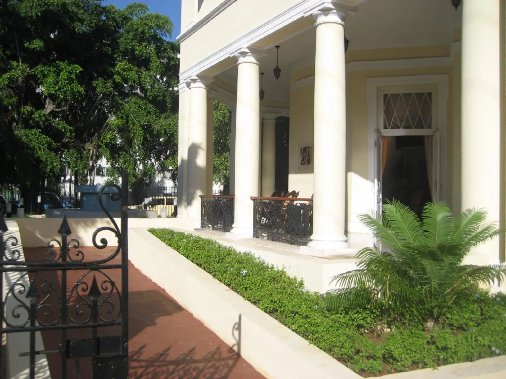 Hotel Paseo Habana