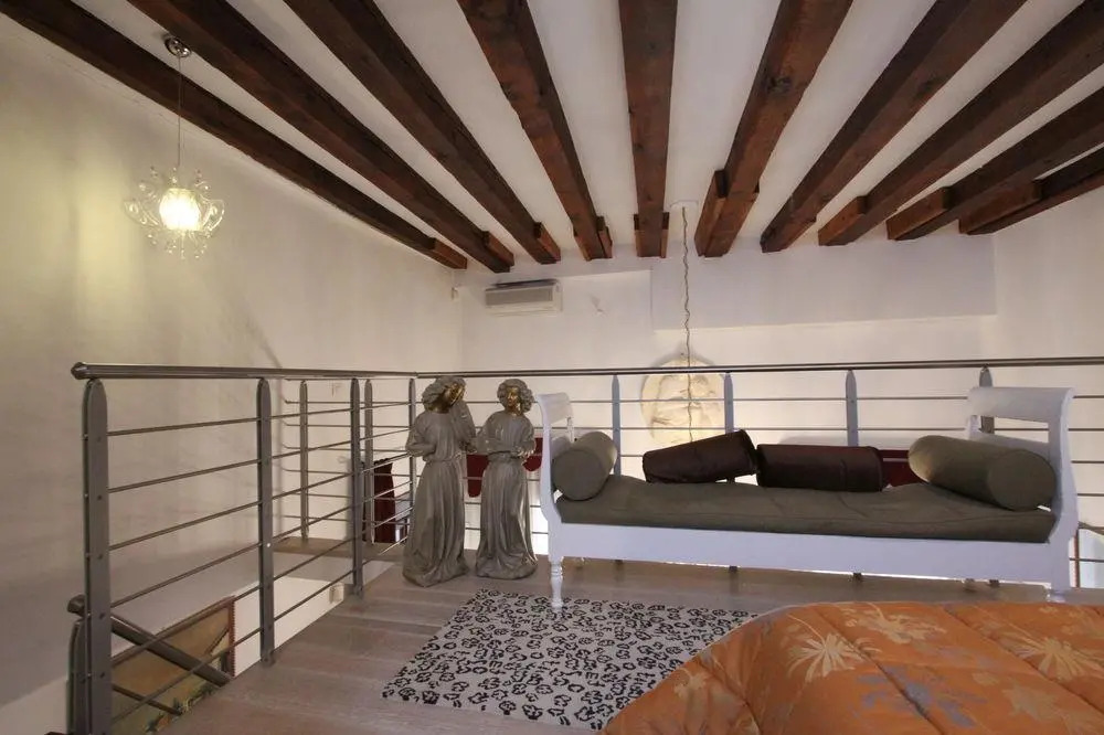 Faville - Rialto Apartments