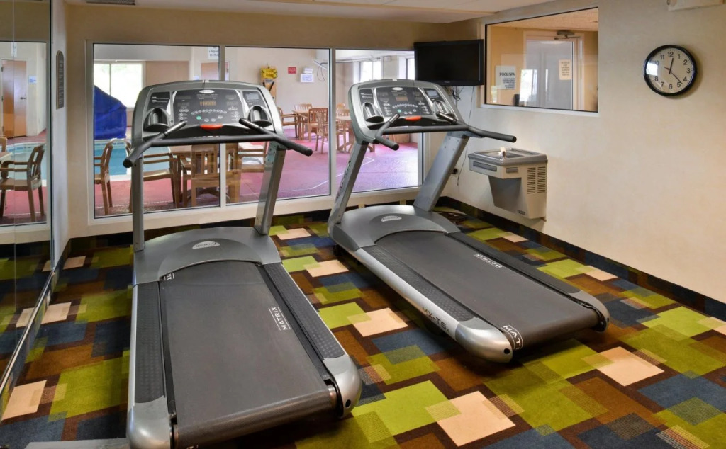 Holiday Inn Express Hotel & Suites-Saint Joseph by IHG