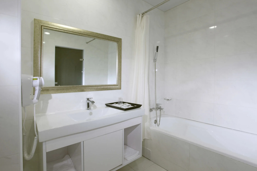 Yoyo Hotel