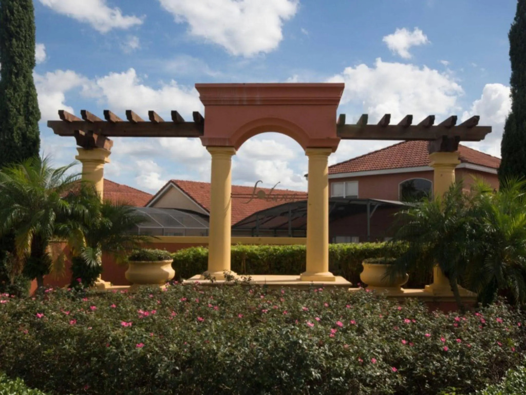Charming Solana Resort Villa