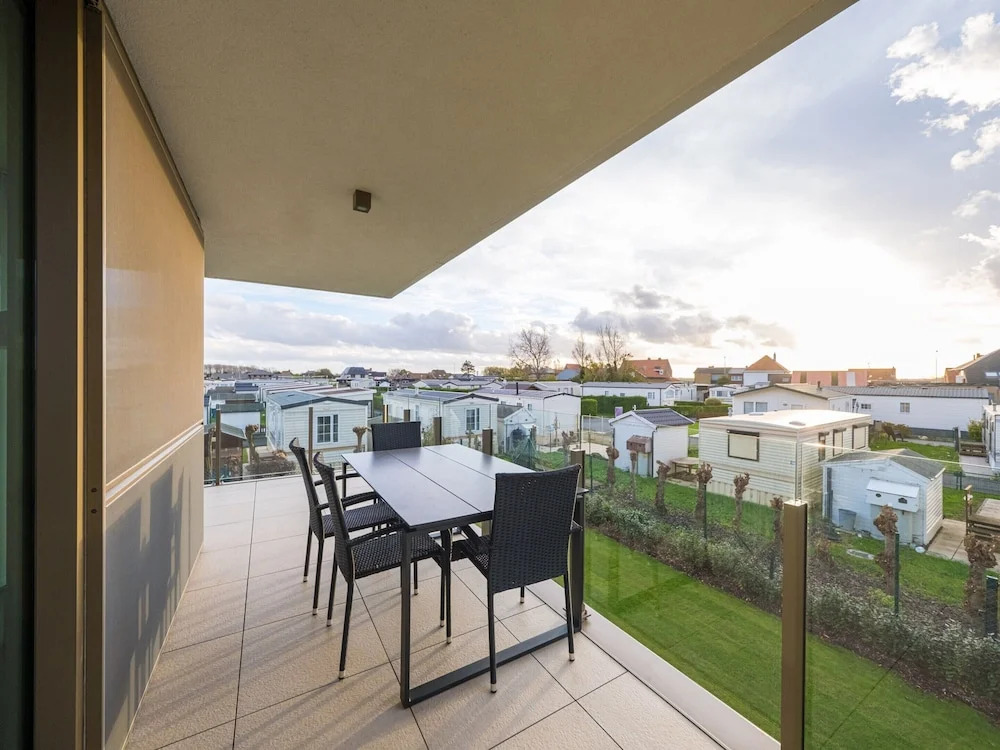 Spacious Apartment With Sunny Terrace