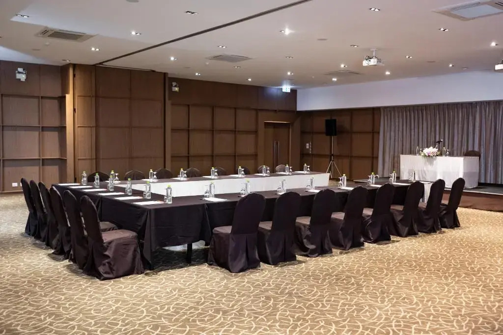 S Ratchada Leisure Hotel